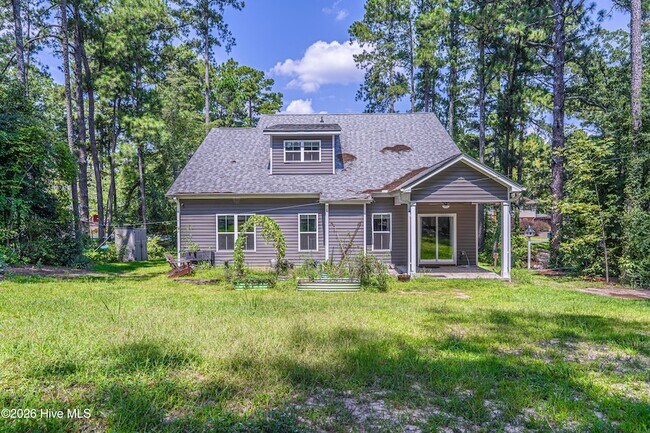 Building Photo - 170 Lakeview Dr