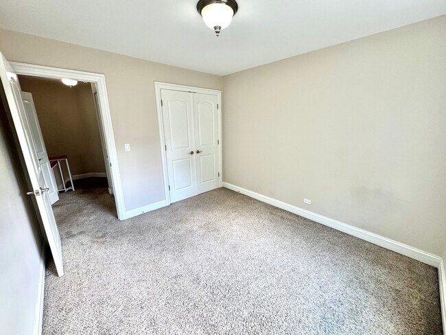 Building Photo - 344 Mallard Ct