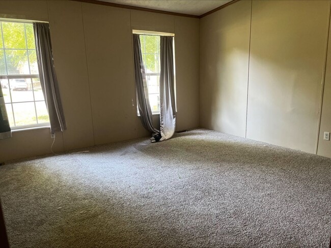 Building Photo - 3bed/2ba Single Family Home