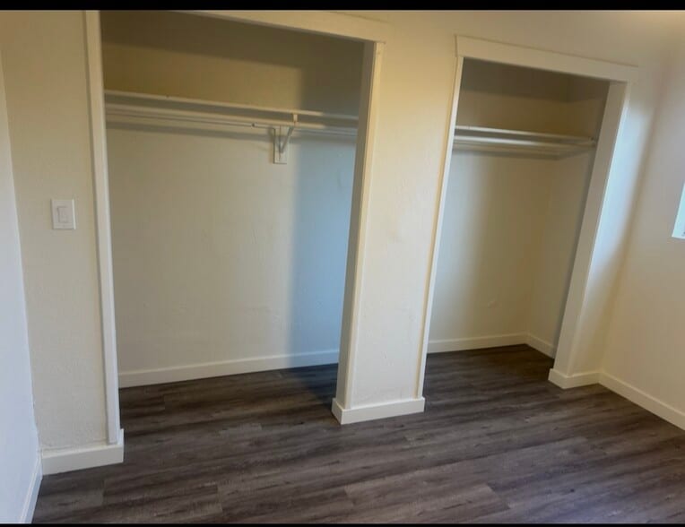 Bedroom 1 closet - 12201 S Willowbrook Ave