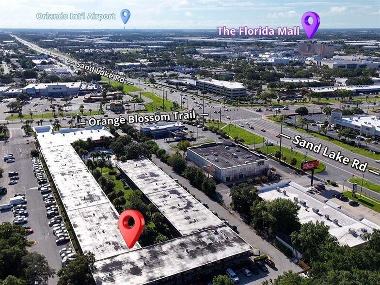 Building Photo - 7900 S Orange Blossom Trl