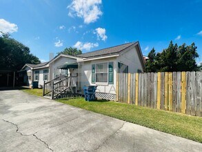 Building Photo - 113 Country Ln