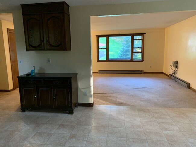 Building Photo - 7 Overlook Ave