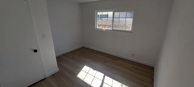 Building Photo - 230 S Azusa Ave