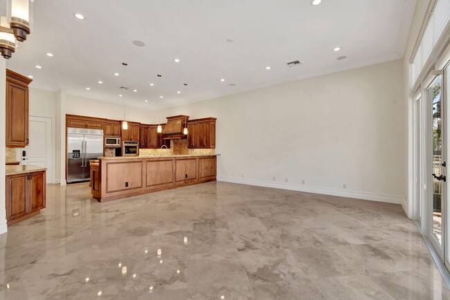 Building Photo - 953 Banyan Dr