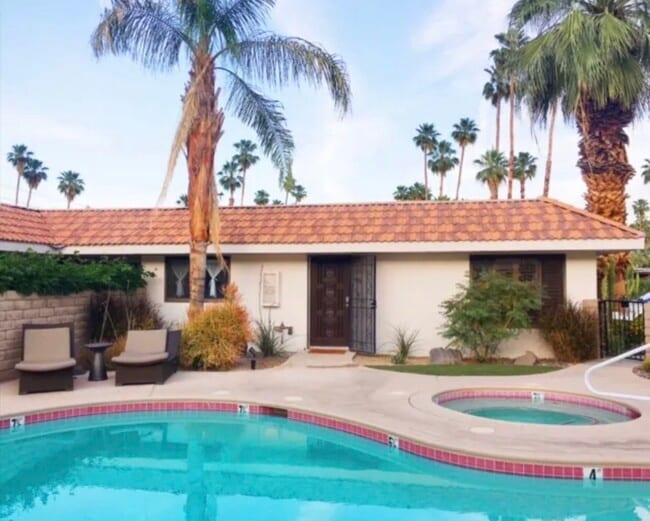Building Photo - 1480 E Palm Tree Dr