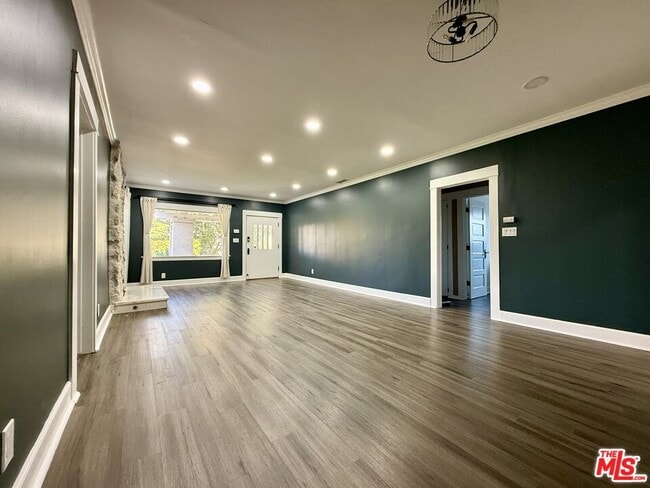 Building Photo - 815 N Hobart Blvd