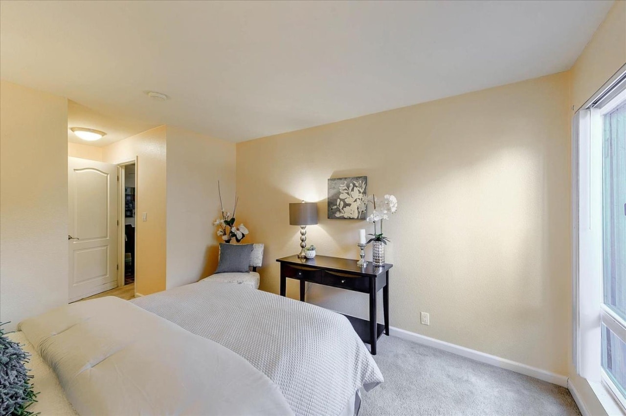 Building Photo - 456 Dempsey Rd