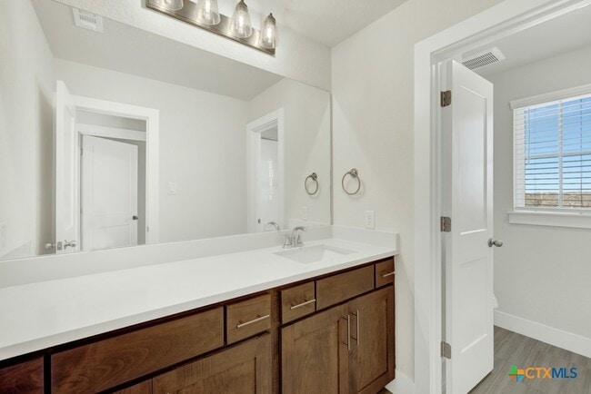 Building Photo - 1031 Lime Gruene