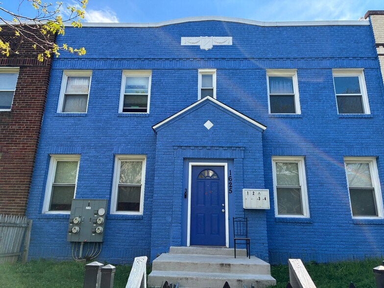 Building Photo - 1625 E St NE