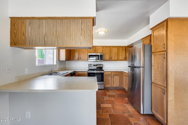 Building Photo - 12512 N 85th Ln