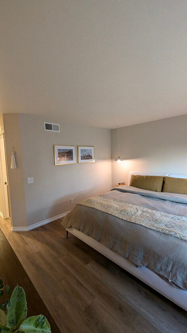 Building Photo - 5434 Camino Deville