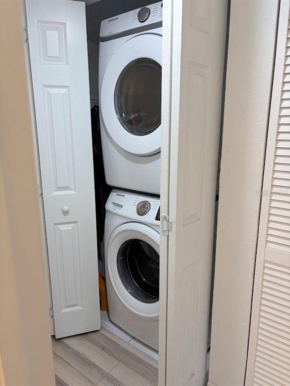 Building Photo - 2511 Hammock Ct