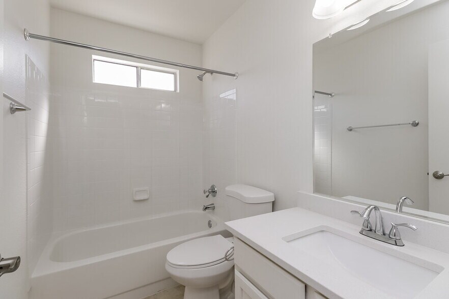 Building Photo - 8023 W Krall St