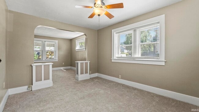 Building Photo - 828 Forest Ave