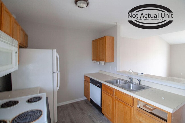 Building Photo - 1640 High Quest Cir