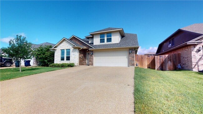 Building Photo - 923 Emerald Dove Ave