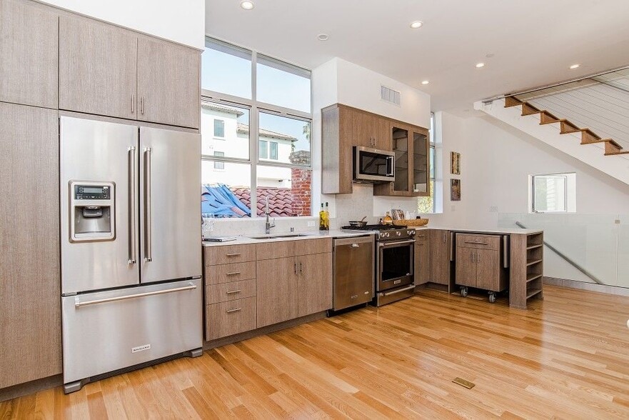 Building Photo - 5935 W Parkcrest Pl