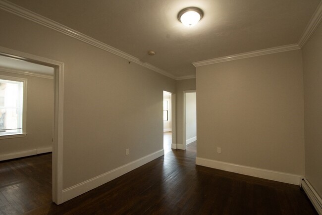 Building Photo - 24 Seaver St