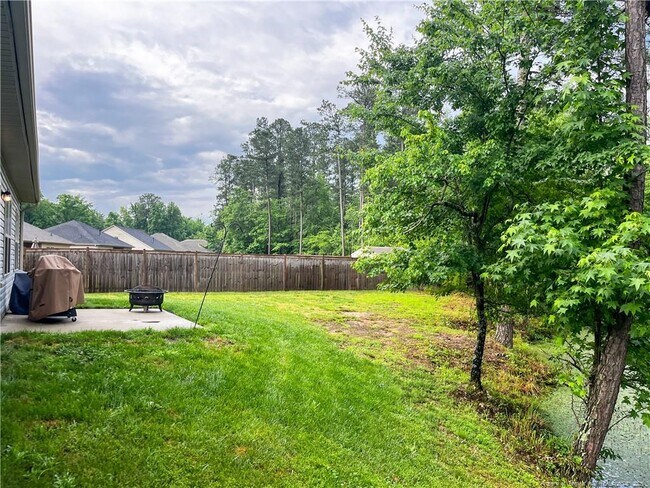 Building Photo - 144 Parkside Dr