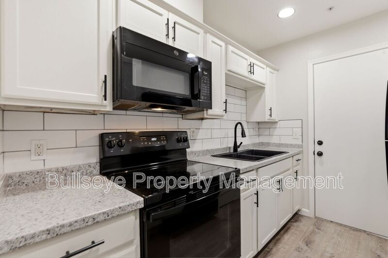 Building Photo - 840 E Turney Ave