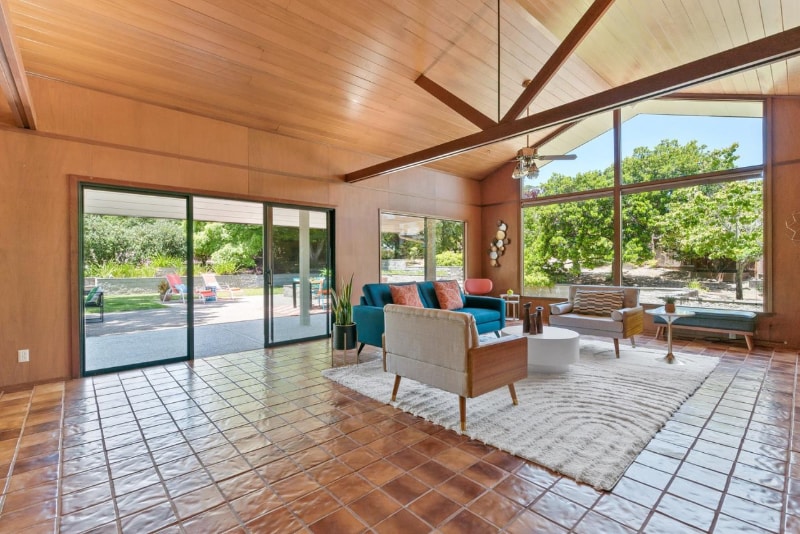 Building Photo - 115 Ortalon Cir