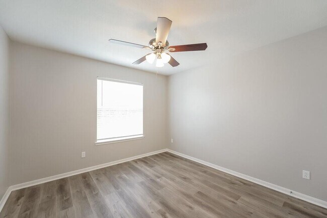 Building Photo - 2614 Elder Park Ct