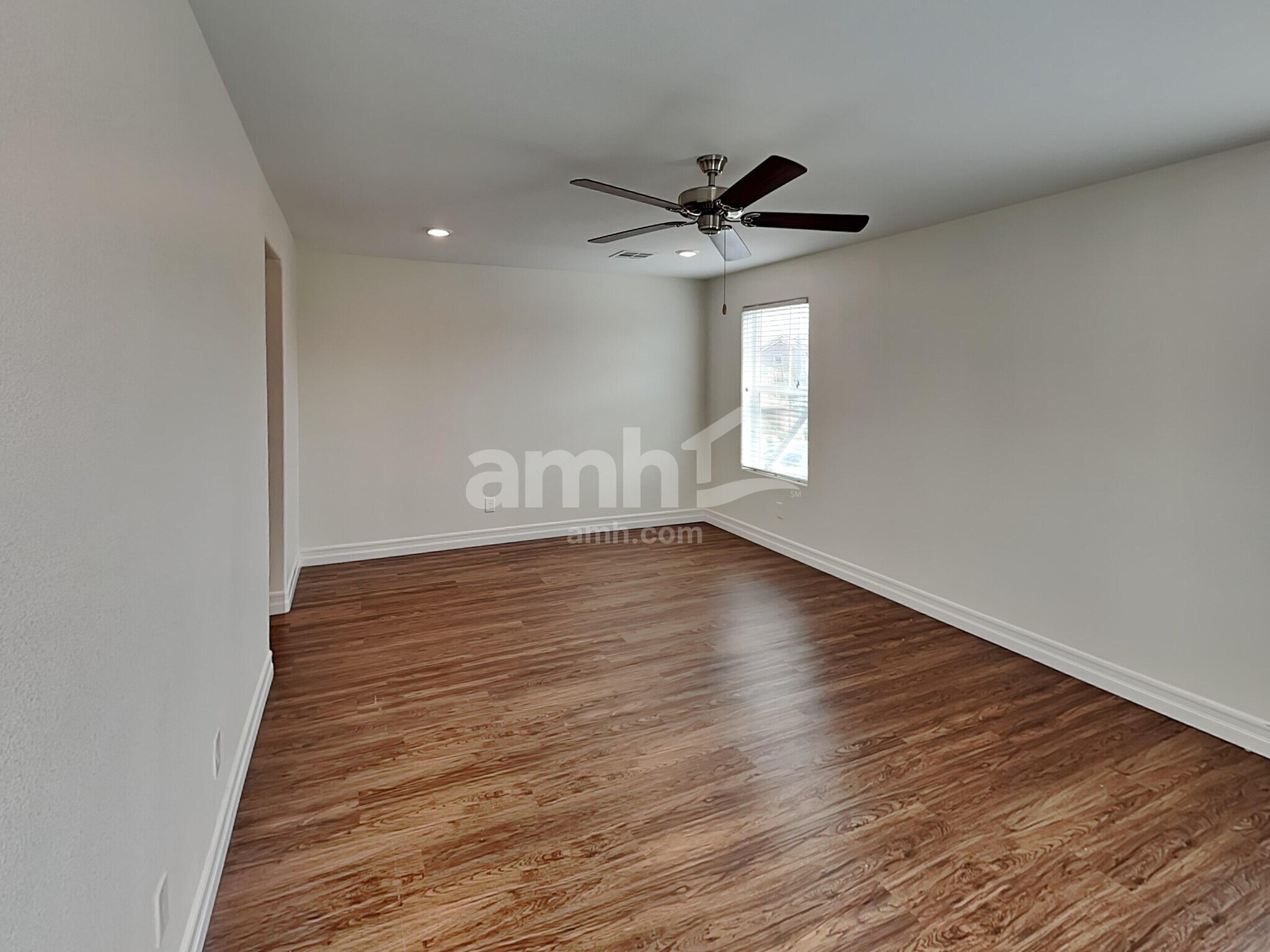 Building Photo - 6106 W Haleh Ave