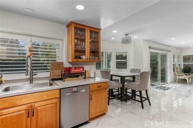 Building Photo - 4 Bayview