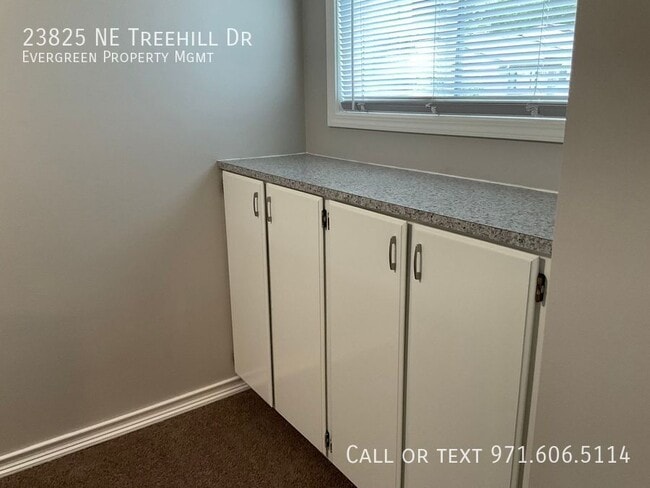 Building Photo - 23825 NE Treehill Dr