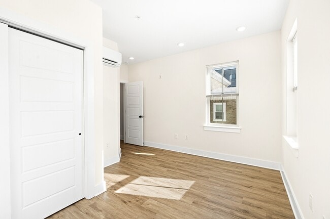 Building Photo - 6830 Ridge Ave