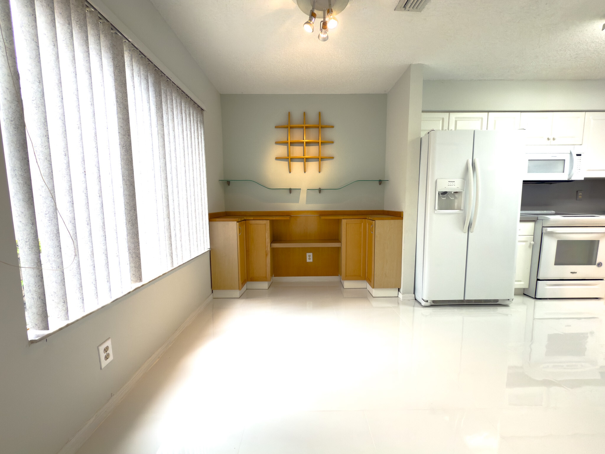 Building Photo - 1705 SW 110th Ter