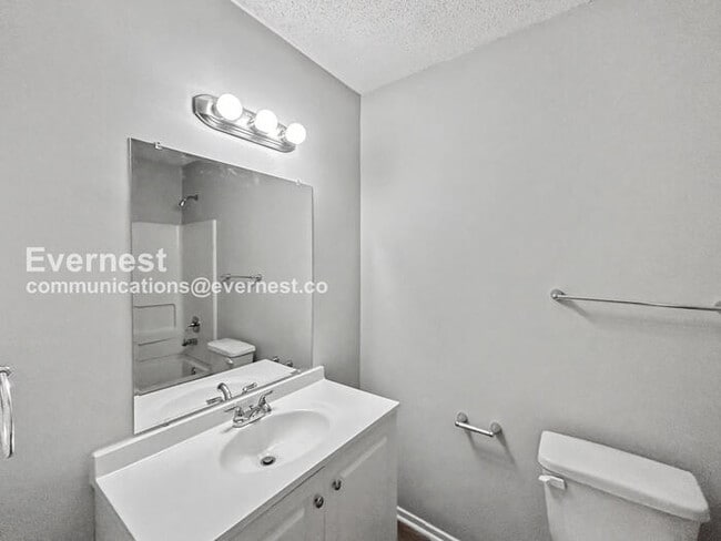 Building Photo - 6572 Rosewood Dr