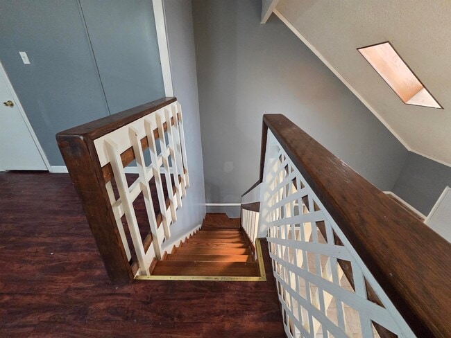 Building Photo - 96 Willow Dr