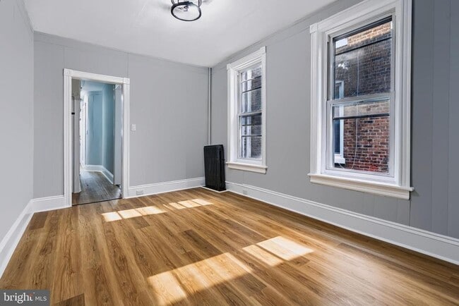 Building Photo - 309 Academy St
