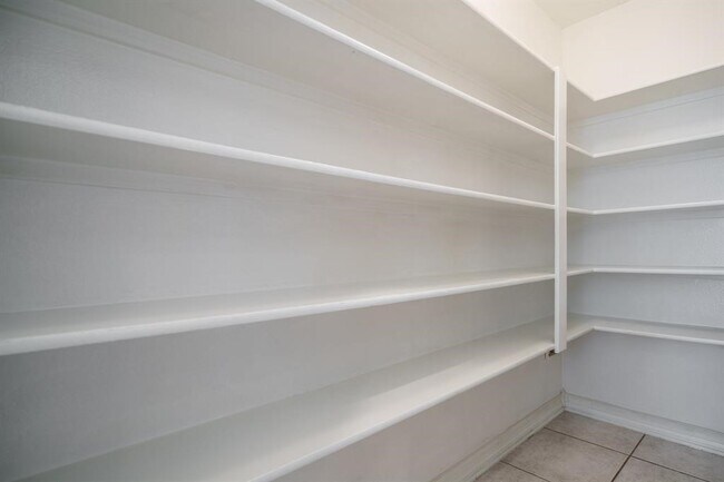 Building Photo - 6010 Serrano Terrace Ln