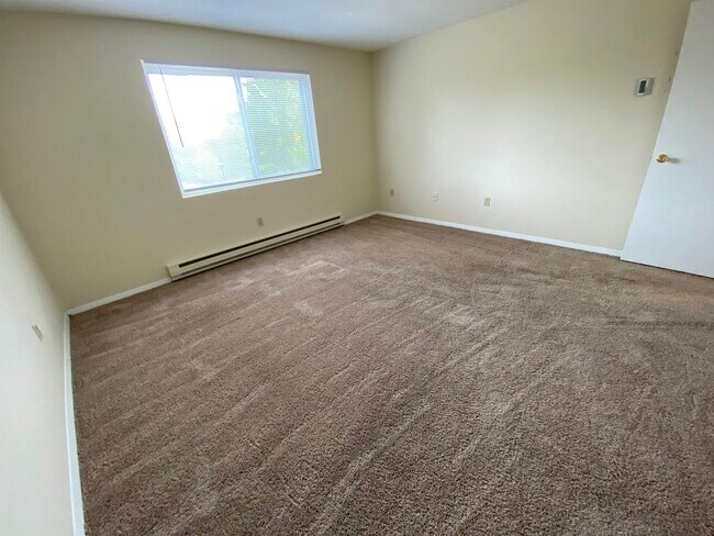 Building Photo - 95 Powers St