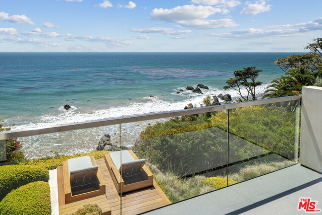 Building Photo - 31824 Seafield Dr