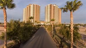 Building Photo - Gorgeous ONE LV High Rise Unit For Rent