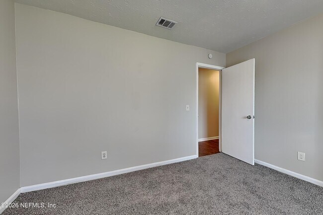 Building Photo - 2804 Canyon Ct