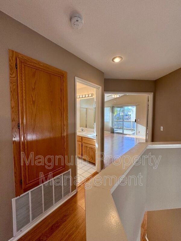 Building Photo - 40475 Crystal Aire Ct