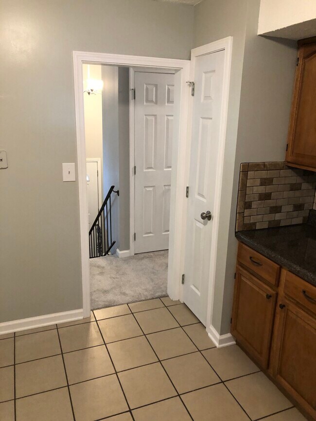 Building Photo - 11130 Concord Woods Dr