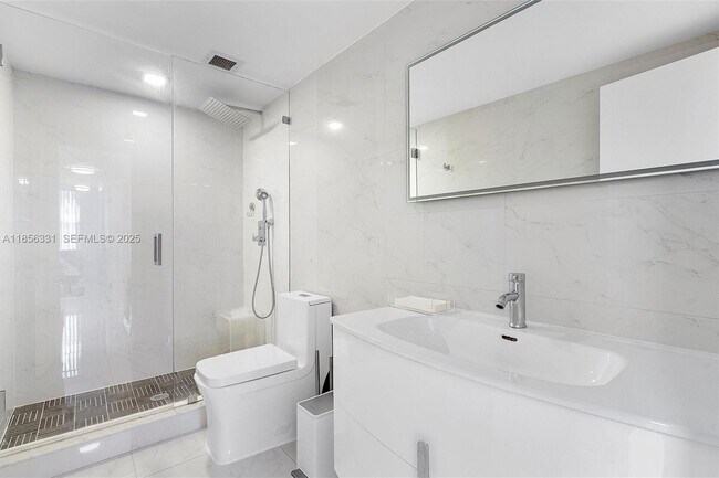 Building Photo - 1980 S Ocean Dr