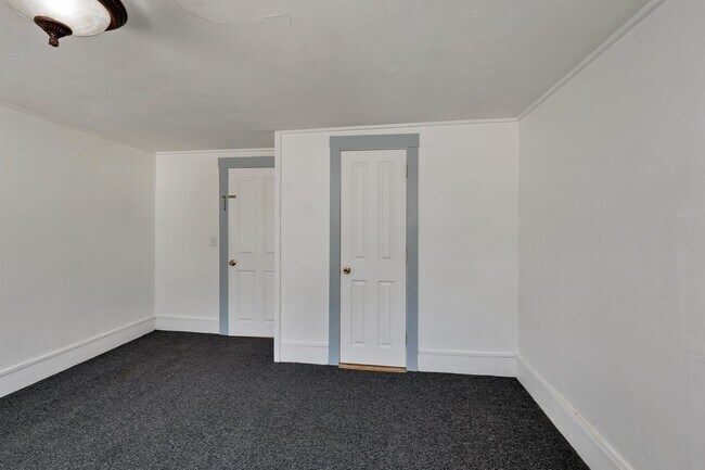 Building Photo - 135 Franklin St