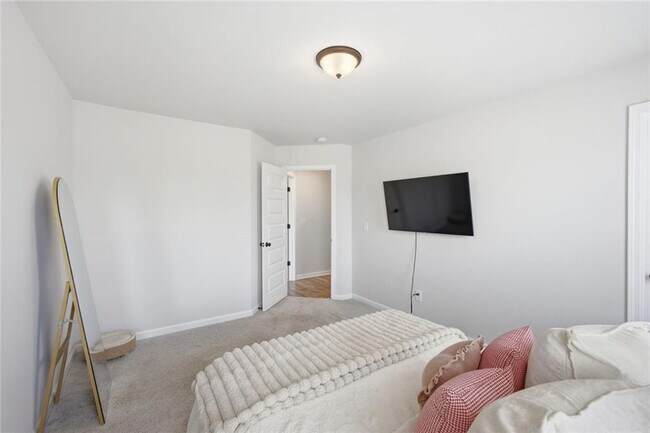 Building Photo - 2700 Westgate Park Dr