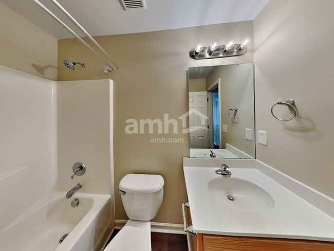 Building Photo - 5711 Falkirk Ln
