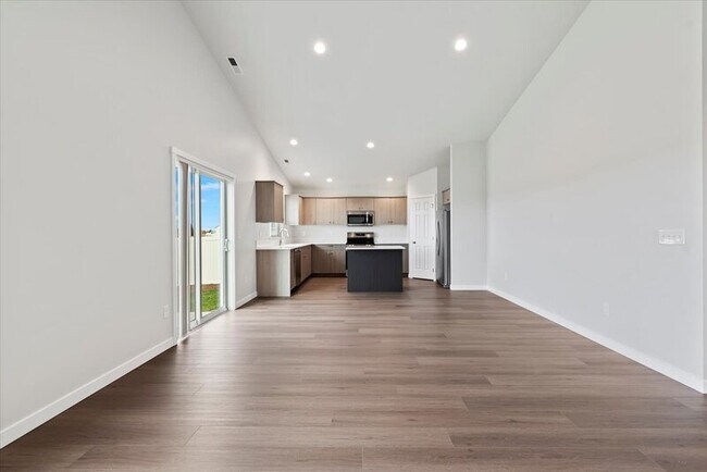 Building Photo - 2869 N Arroyo Vis Wy