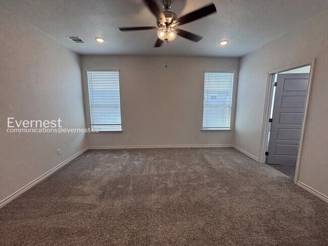 Building Photo - 854 Freedom Cir