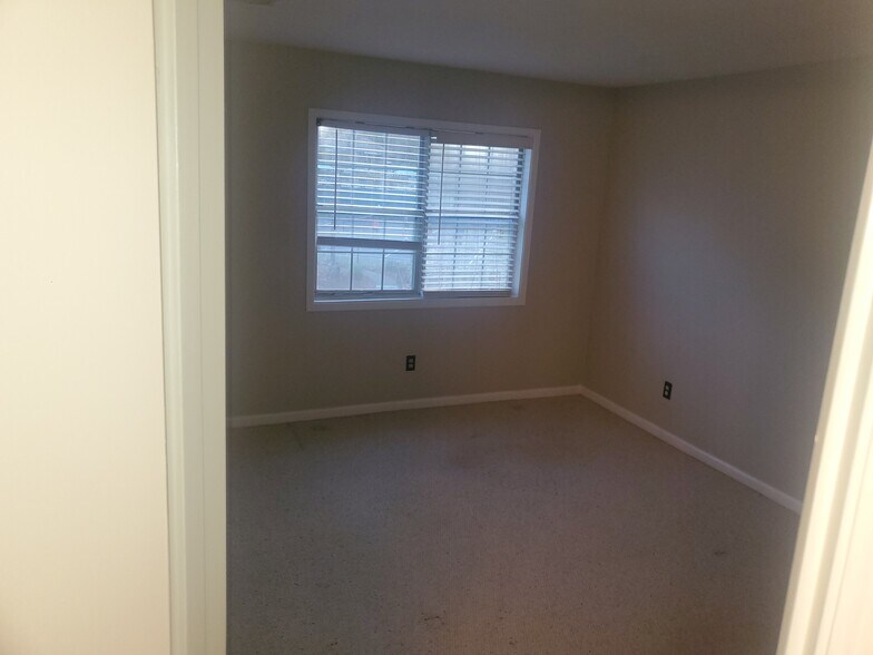 Building Photo - 509 Glenleaf Dr