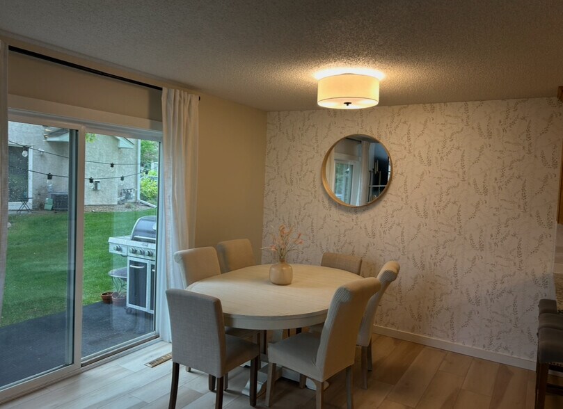 Building Photo - 5419 Fawn Meadow Curv SE